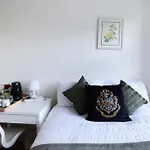 Comfort Bedrooms Near Euston - 161/2