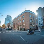 Comfort Bedrooms Near Euston - 161/2