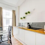 2 Bedroom Flat Edgware Road