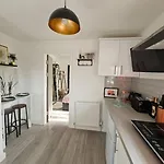 Stylish Putney Village Flat
