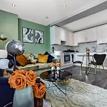 Newly Renovated 1 Bdr Flat - Central Location