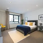 Spectacular Mews House In Holland Park