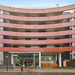 A Modern Two Bedroom Flat With Private Parking
