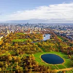Tranquil Urban Oasis In Kensington
