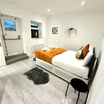 Kent House Suites - Se26