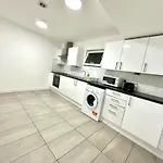 Kent House Suites - Se26