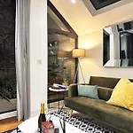 Nancys Place In Notting Hill Hosted By Airoperate