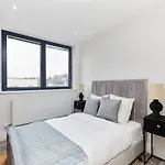 The Wembley Getaway - Lovely 2Bdr Flat