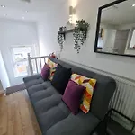 Smart & Bright Apartment