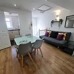 Smart & Bright Apartment