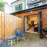 Chic Studio W/ Outdoor Space -Excellent Location