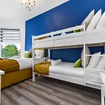 Stylish And Family Friendly 3 Bedroom Apartment
