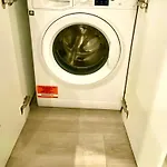 Comfortable One Bedroom Flat With Car Park In London