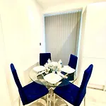 Comfortable One Bedroom Flat With Car Park In London