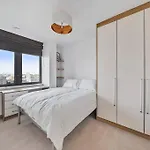 Great 2 Bed Flat With City View