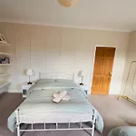 Cosy 3 Bedroom Flat Nearby Willsden Green