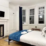 Hannah Place Near Finsbury Park - 4 Double Beds, Ideal For Families, Max 8 People