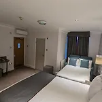 The Beverley Hotel London - Victoria
