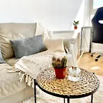 Paddington Flat Close To Station With Patio