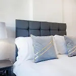 London Paddington Station Apartments