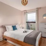 Bright&Stylish Kennington Gem