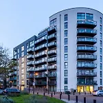 Bright&Stylish Kennington Gem