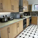 Wandsworth, South London Deluxe King Room 1