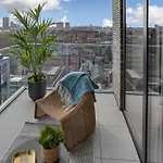 Modern Apartments At Enclave Located In Central London