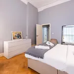 Luxury One Bedroom Flat In Westbourne Terrace