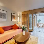 Stay At Piccadilly