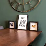 Trendy Kings Cross Flat