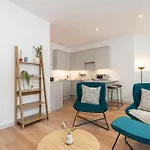 Stylish 1 Bed Flats In Soho, Next To Piccadilly Circus And Trafalgar Square