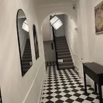 Stunning 2 Bedroom Apartment In Mayfair