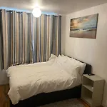 Two Bedroom Flat In Greenwich Near The 02
