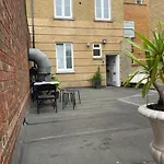 Splendid 1 Bedroom Flat + Terrace