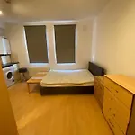 Golders Way Rooms
