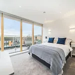 Amazing One Bedroom Penthouse In Wimbledon