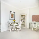The Baby\'S Breath 2 Bedroom With Patio In Chelsea