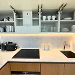 Tower Bridge, London Luxury Flat With Beautiful Garden Views