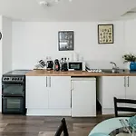 Bright Fitzrovia Studio