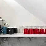Natalie\'S Apartment In Wembley