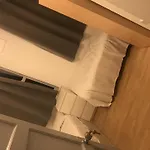 Charming 3-Bed Flat In London