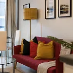 Livestay - Modern Two Bed Apartment In Stratford