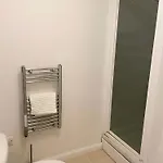 2 Bdrm Contemporary Central London Apartment