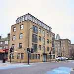 Southwark Apartment