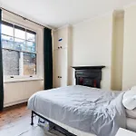 Spacious 1 Bed Holborn Apartment