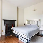 Spacious 1 Bed Holborn Apartment