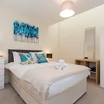 Characterful 2 Bedroom Apartment In Brixton