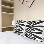 Notting Hill Charm Apartment