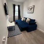 Central Locations 1 Bed Apartments Sleeps 4